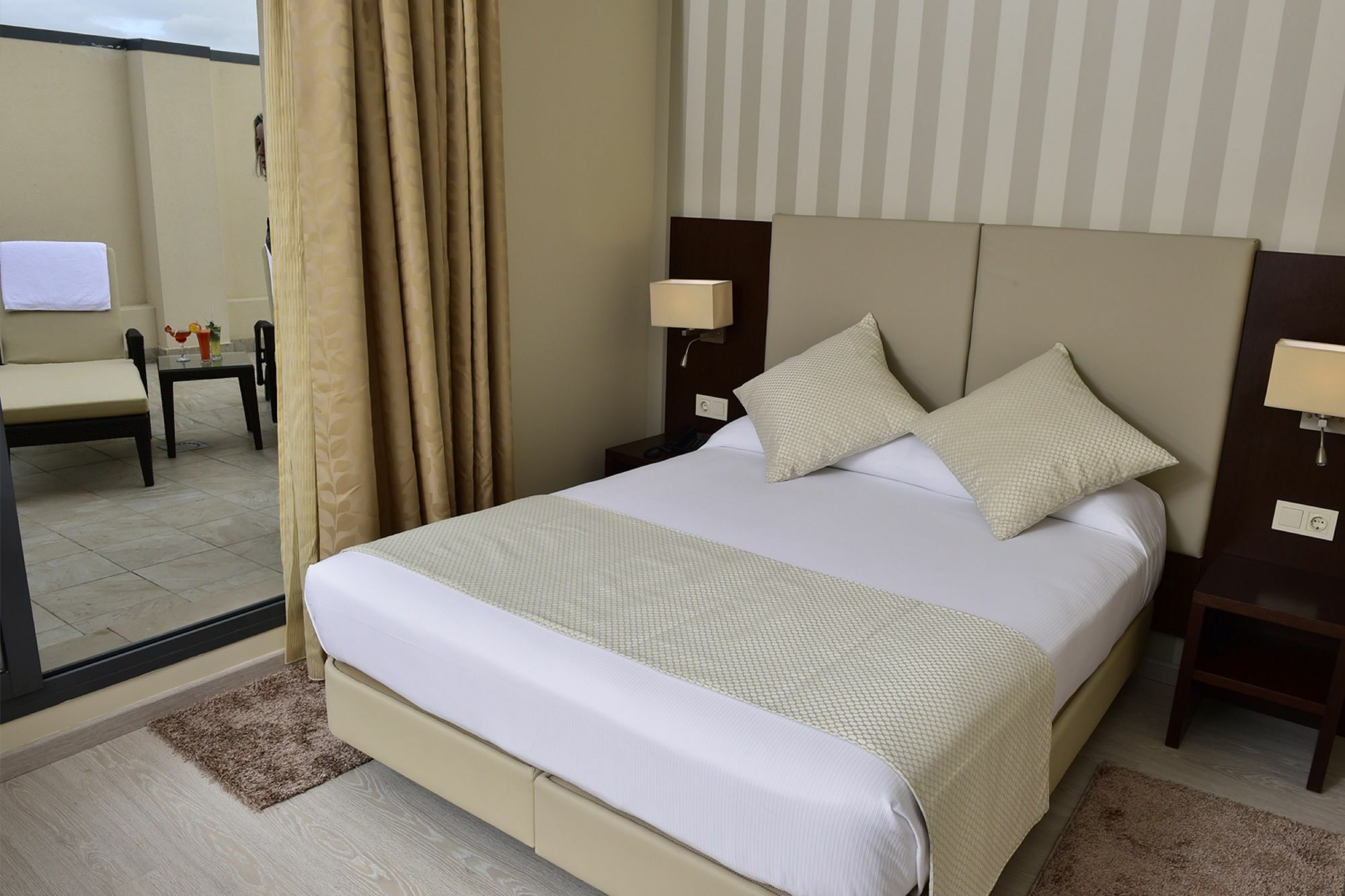 Az Hotels Zeralda Exteriör bild